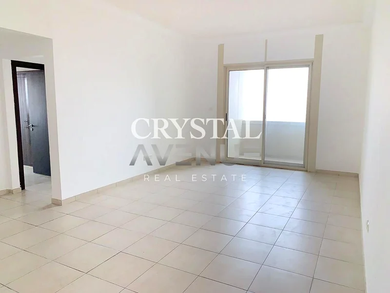 Bright & Spacious | Maid’s Room & Lake View | Large Layout63654982789763114