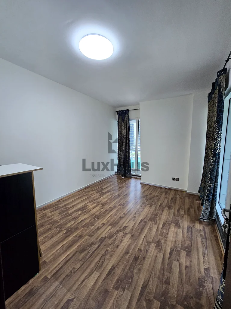 Lake View | Vacant | Well Maintained63748964511745114