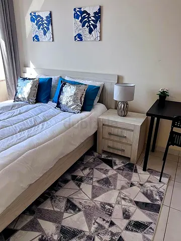 AVAILABLE FROM TODAY!! LUXURY ROOM + PRIVATE BATH - GYM, POOL, WIFI - NEXT TO FINANCIAL C. METRO