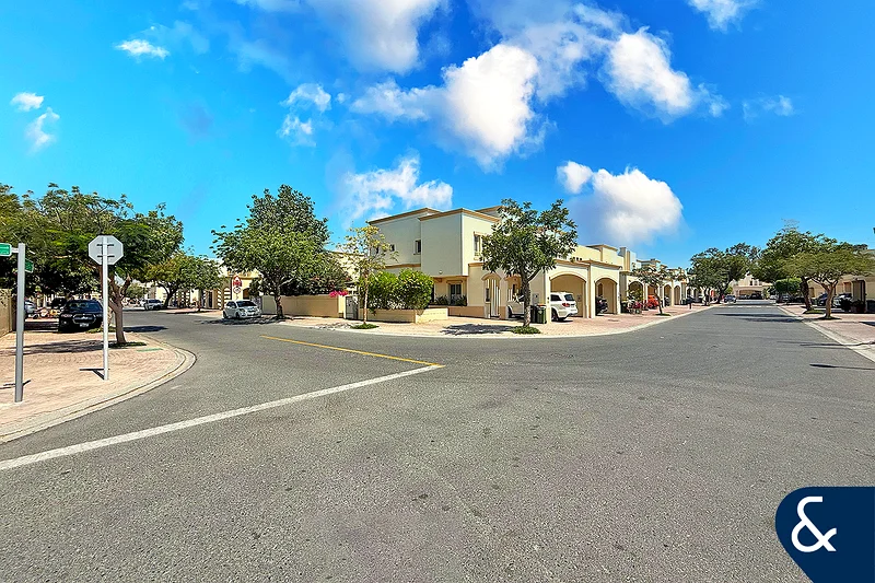 4E | Lake View | Springs 7 | NOTICE IS SERVED63922744358531111