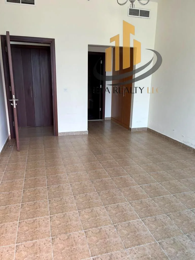 طابق عالي | إطلالة على القناة وبرج خليفة | شاغر63790022830210111