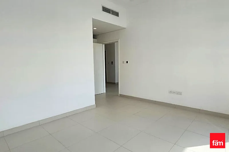 منظر السماء | واسع | قريب من وسط المدينة63800399146369113