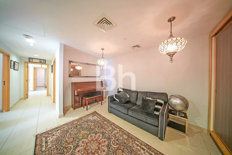 Owner Occupied | Prime Area | Exceptional Layout63840370810241112