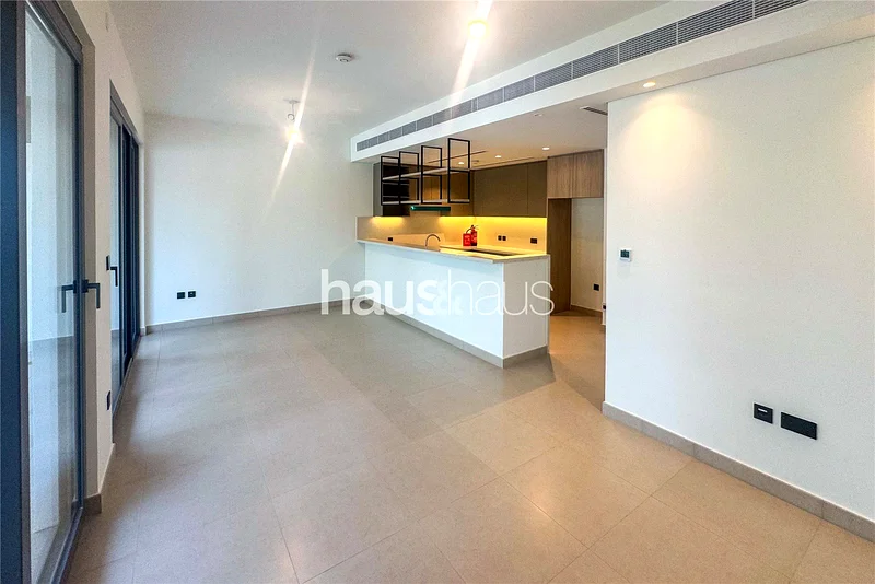 Single Row | Near Pool | Near School63807175856259114