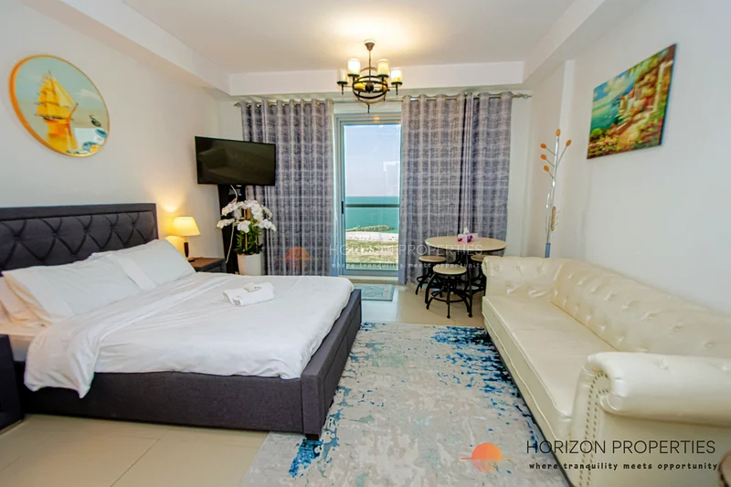 Well Maintained | Furnished | Sea View63814949279235112