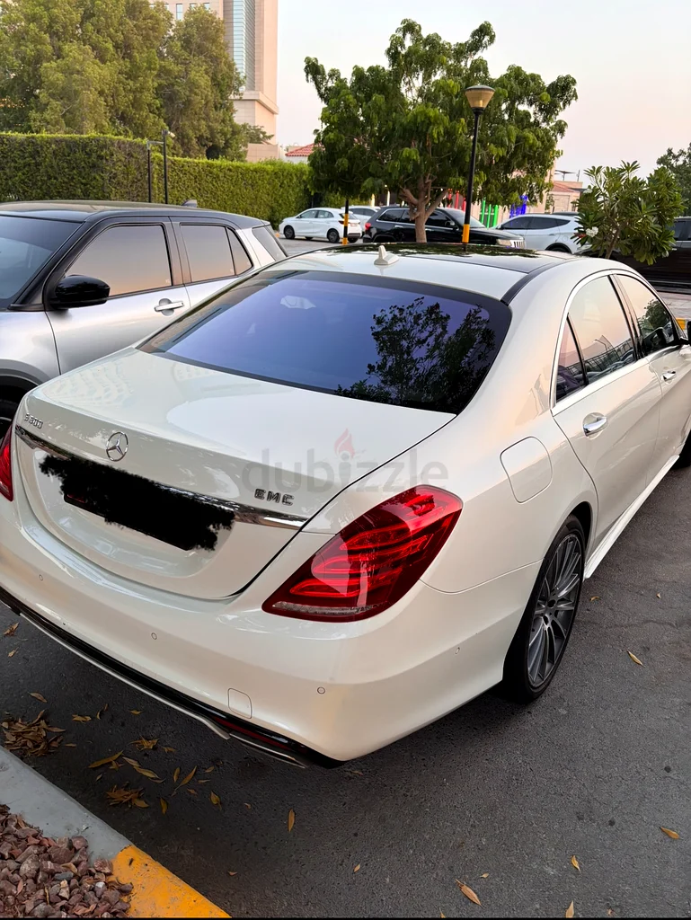 White Mercedes s50063699045235713111