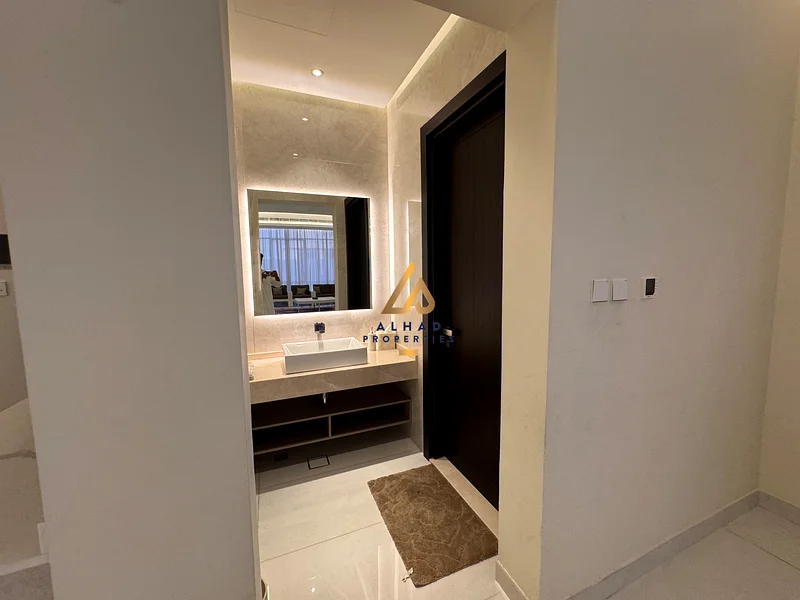 مجهزة بالكامل / شاغرة / موقع متميز63730426448770111