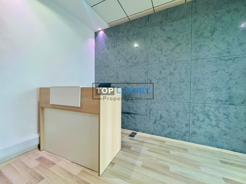 FURNISHED OFFICE | CANAL VIEW | PRIME LOCATION63620855770243111