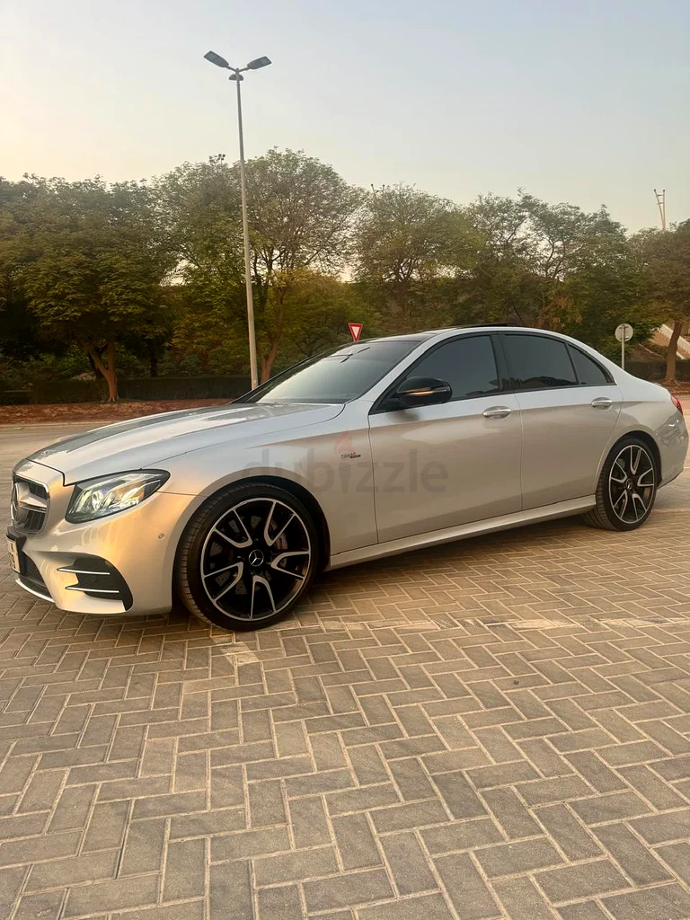 مرسيدس E53 AMG63613986095362112