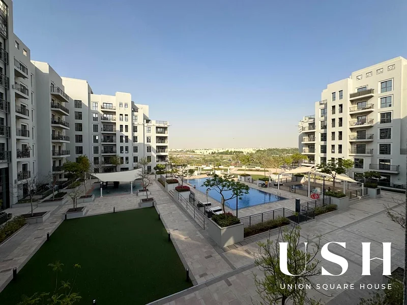 3 bedroom plus maid |Vacant of transfer Upgraded | Pool view63952184148737114