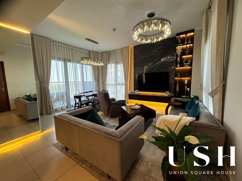 3 bedroom plus maid |Vacant of transfer Upgraded | Pool view63952184148737113