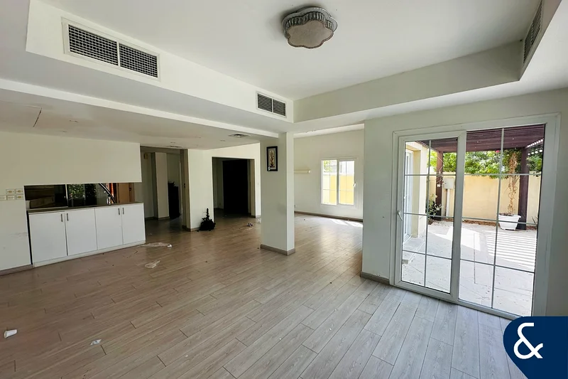 BIGGEST LAKE VIEW | VACANT NOW | TYPE 1E63923312739971113