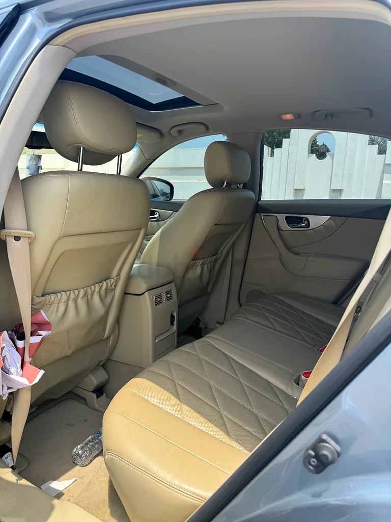 Infinity QX70 2018 model GCC All service history ALROSTAMANI 100% original  paint single lady driven63699029868674112