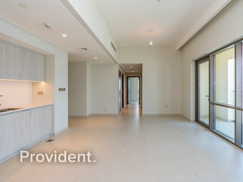 Unfurnished | Vacant Soon | Corner Unit64024404639233111