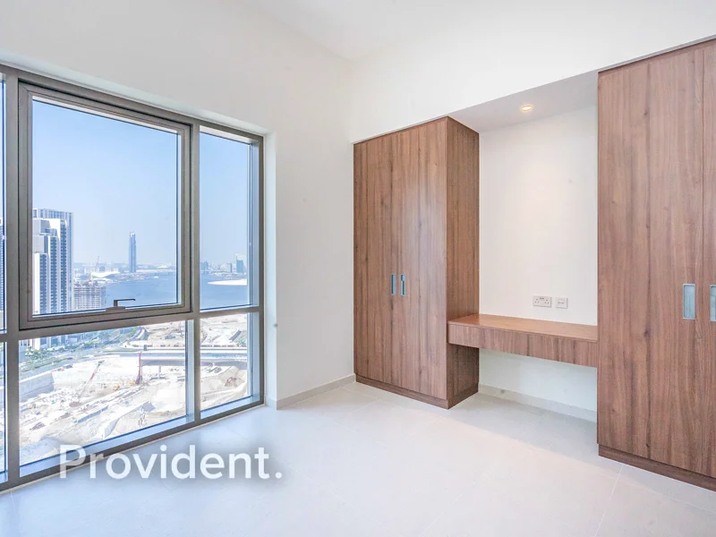 Unfurnished | Vacant Soon | Corner Unit64024404639233113