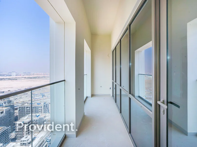 Unfurnished | Vacant Soon | Corner Unit64024404639233110