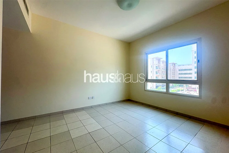 VACANT NOW | Pool View | Study | Key in Hand63919225835650113