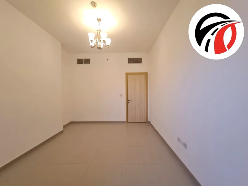 Got a 2-bedroom apartment with a sea view, close to the metro, and all the amenities.63755314704642114