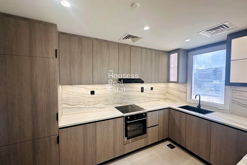 Prime Location | High ROI | Spacious63977888738690112