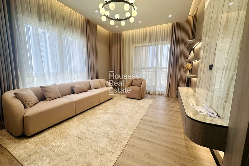 Prime Location | High ROI | Spacious63977888738690110