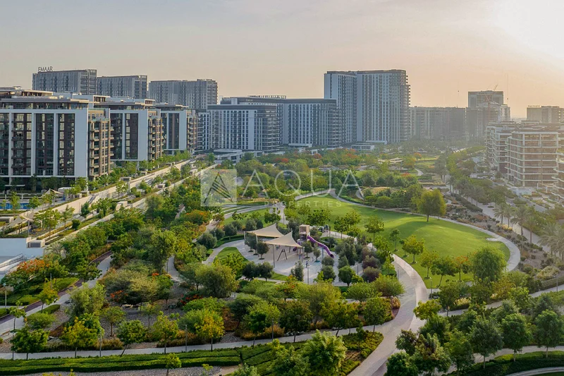 High Floor | Pool View | Near The Mall64042905506562112