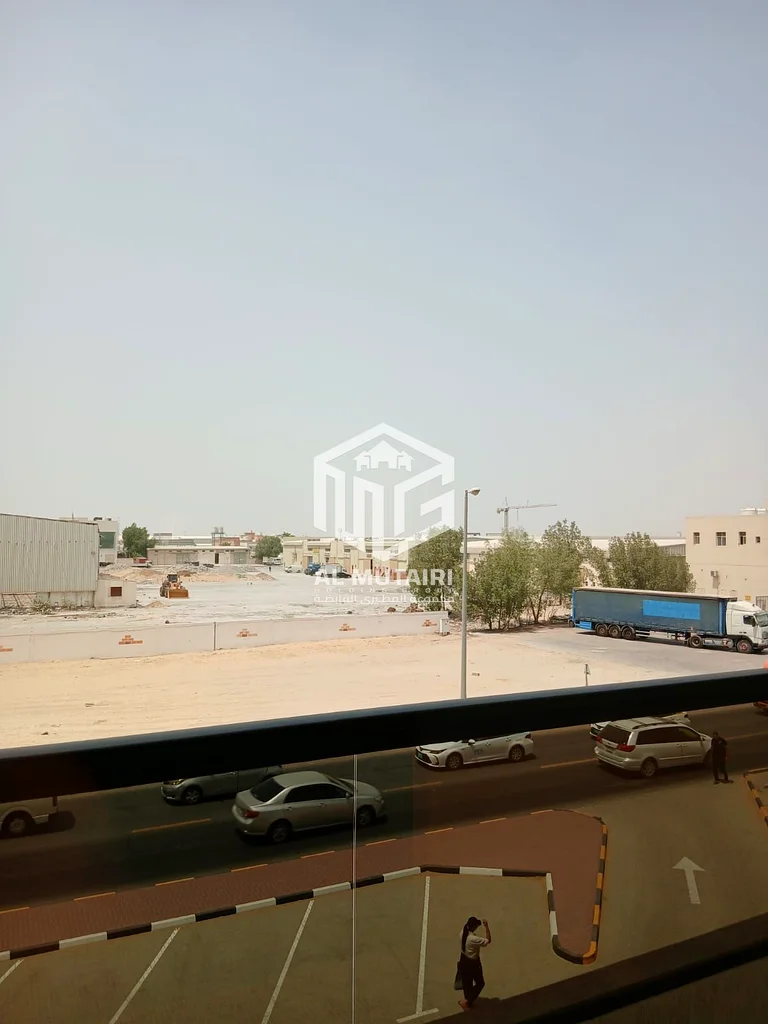 For rent, a room and a hall, 2 bathrooms, central air conditioning, the room is a master, the first resident, spacious areas next to the Chinese marke63713982368003112