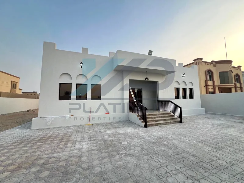للبيع مع ماء وكهرباء وتكييف63865233896321111