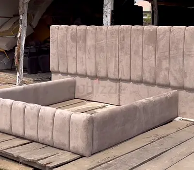 Stylish Modern Upholstered Bed Frame - Perfect for Your Bedroom!