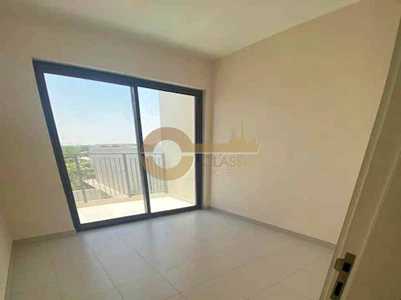 فيلا رائعة مكونة من 3 غرف نوم مع غرفة خادمة | متاخمة للخلف63805884551169111