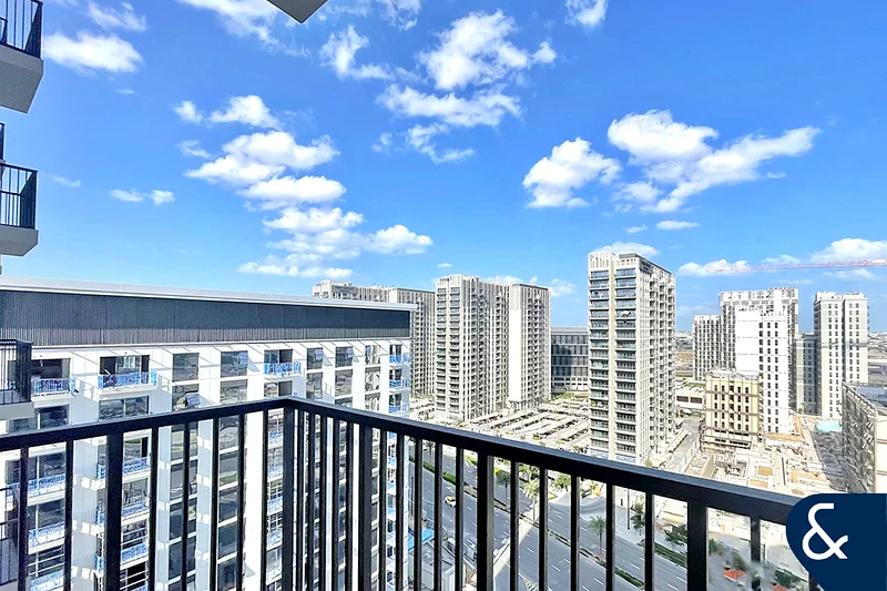 One Bed | Blvd View | Mid-High Floor |64043895666817110