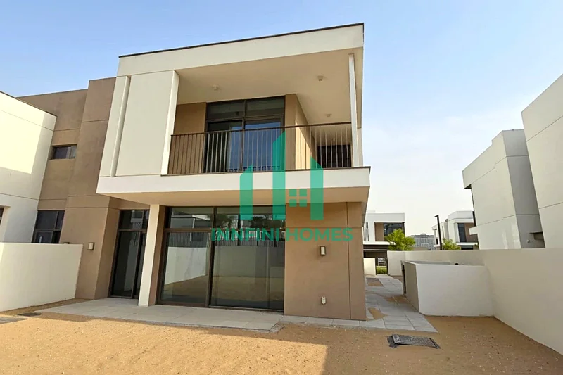 مُهندس المناظر الطبيعية | صف واحد | بالقرب من المسبح | وحدات متعددة63762905480706112