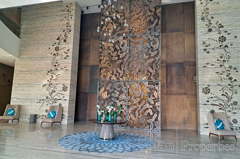 Spacious Unit| Unfurnished| Prime Location63968005940099111