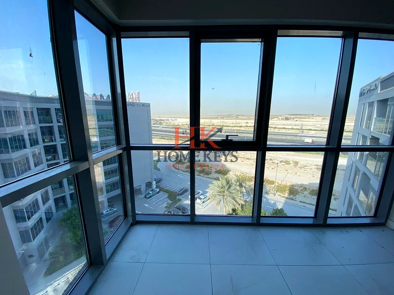 Spacious Layout 2BHK | Un Furnished | MAG 5 | 70K in 1 Cheque | Available July 863750644707331113