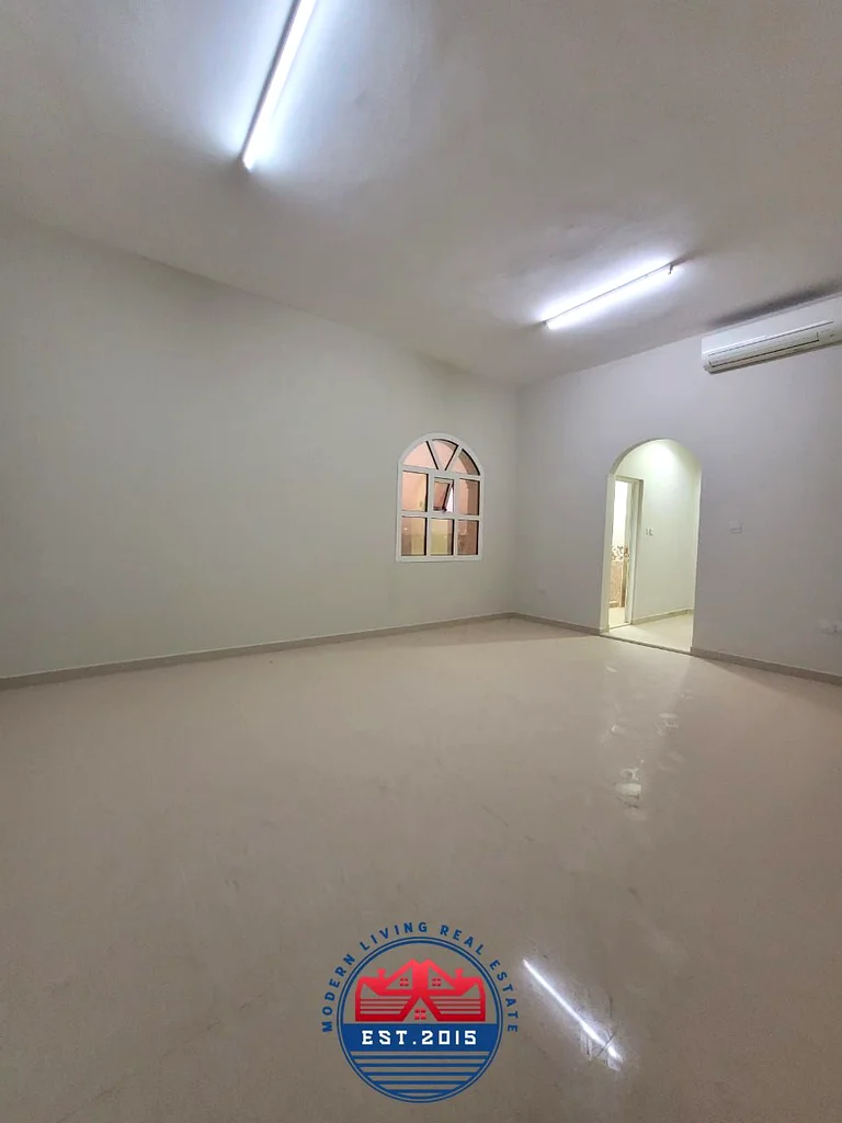 شقة كبيرة بمساحتين نوم وصالون مع 3 حمامات في الشوامخ63624966771841114