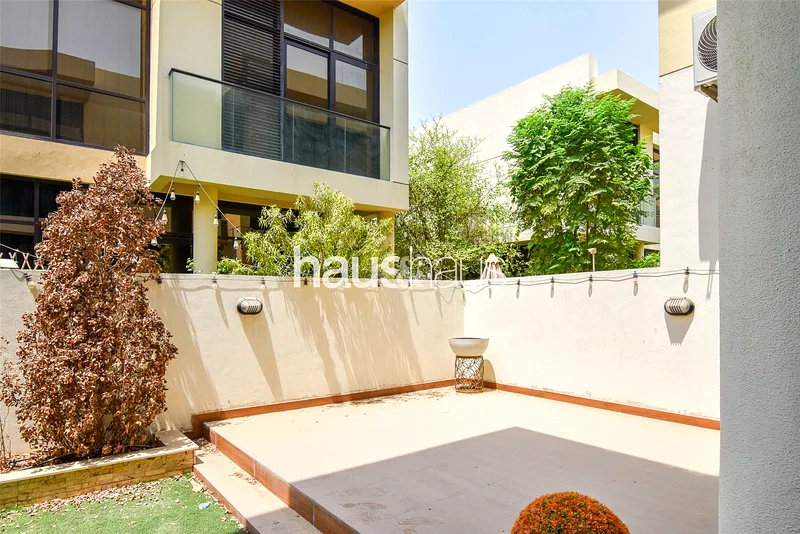 Bright and Spacious | Well - Maintained | Vacant63738297124867111
