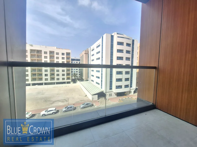 • “Exclusive 1-Bedroom Residence | Heart of Dubai”63767749090563110