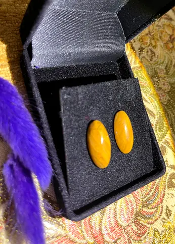 Yellow Mookaite Jasper gemstones perfect oval cabochons اليشب الأصفر الموكايت 18 carats 18k 21k 22k