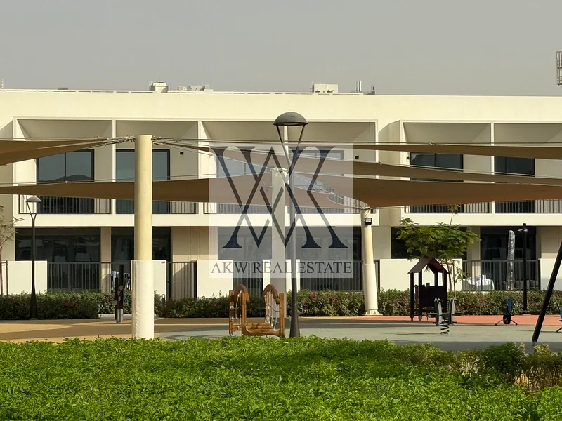 جديد بالكامل - منزل بثلاث غرف نوم + غرفة خادمة - هادئ ومتصل63737640975491112