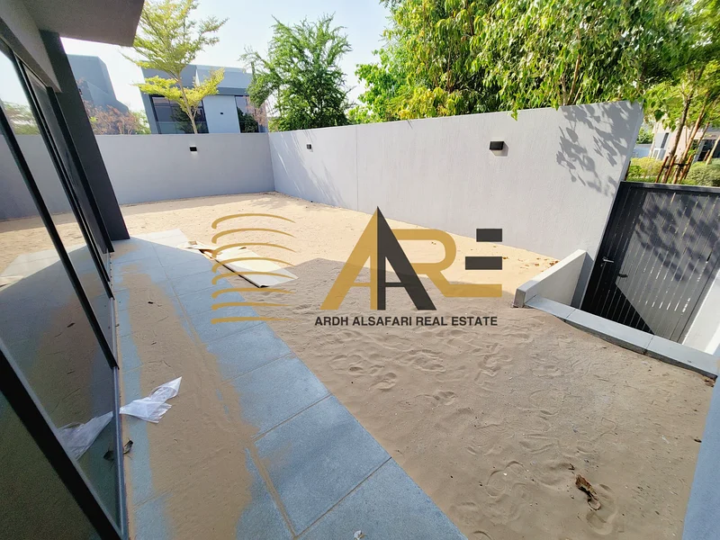 Luxurious Brand New ! 3BR Corner Unit ! All Master Bedrooms Just In 160k63654745564929113