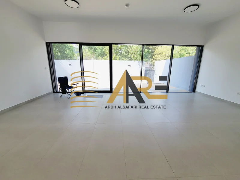 Luxurious Brand New ! 3BR Corner Unit ! All Master Bedrooms Just In 160k63654745564929112