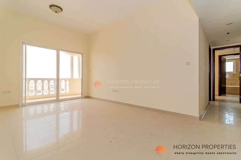 طابق عالي | حالة ممتازة | إطلالة على ملعب الجولف63814456946050112