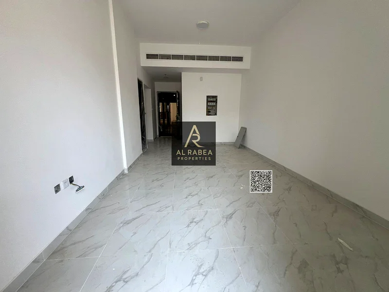 شرفة كبيرة    خزائن مدمجة بالقرب من مركز شرطة الحميدية63723190645377111