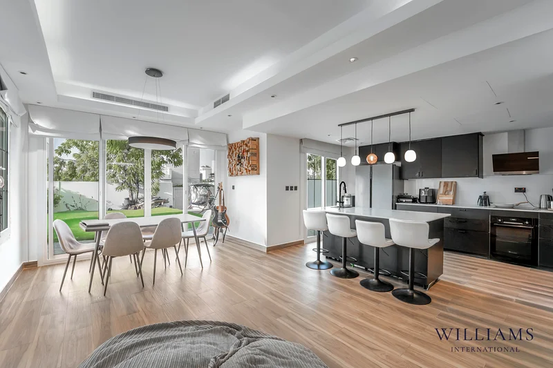 EXCLUSIVE | FULLY RENOVATED | LARGE PLOT63922624109057111