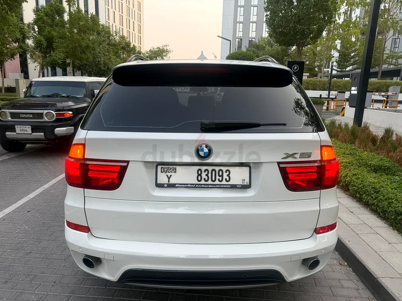 بي إم دبليو X5 2012 - سيارة دفعٍ رباعي عائلية محفوظة بشكل جيد63699052904193114
