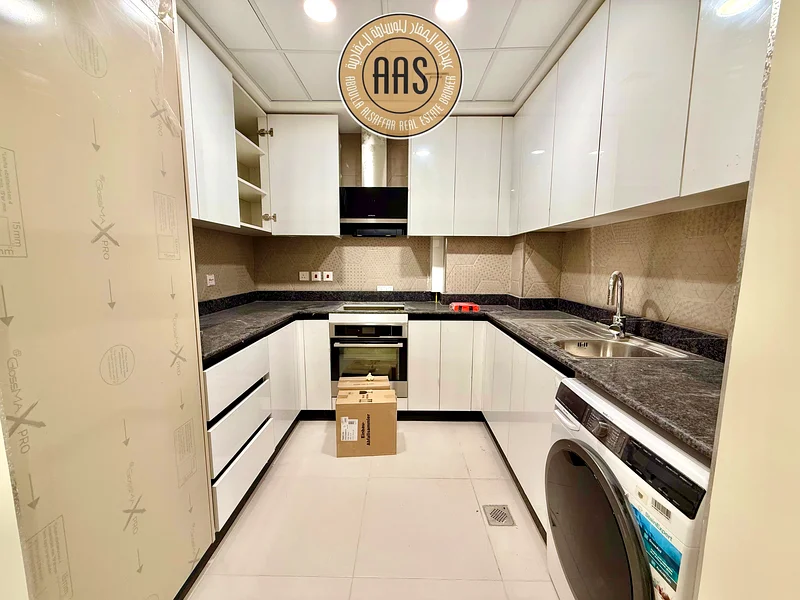 مبنى جديد كليًا ومشرق بمساحة 2BHK مع توفر أجهزة مطبخ63726932751747113
