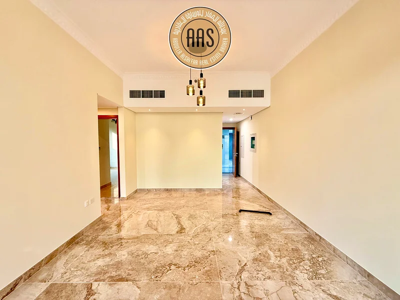 مبنى جديد كليًا ومشرق بمساحة 2BHK مع توفر أجهزة مطبخ63726932751747112