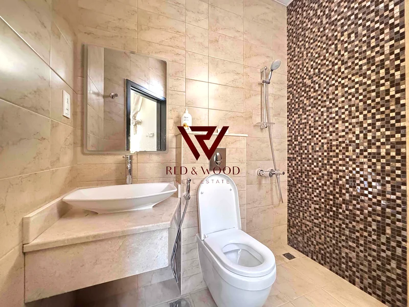 Huge Size || Vacant 5BED+7Bath || Ready To Move63727565386625114