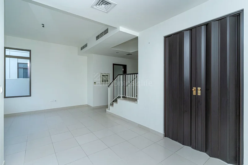 TYPE J | CORNER | NEAR PARK | Big plot63919228256259113