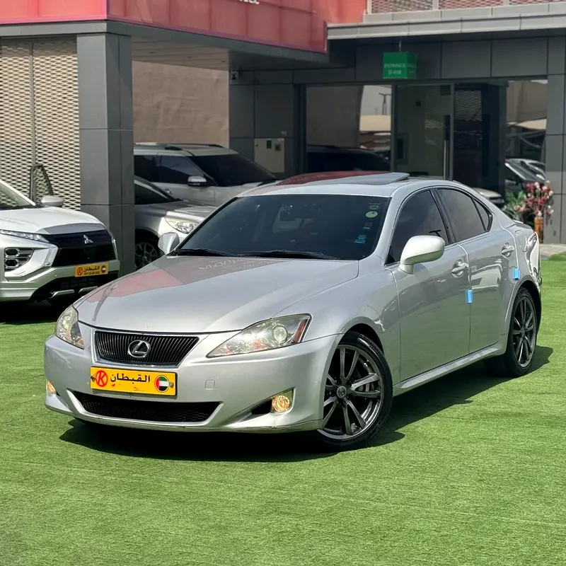 Lexus IS-Series 2008 — photo 1 of 20
