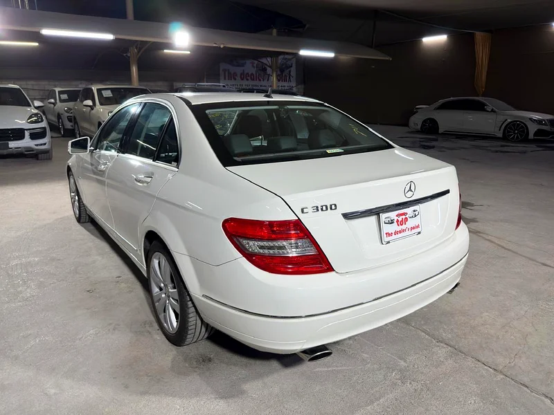 MERCEDES C-CLASS C300 2010 3.0L | FULL SERVICE HISTORY | TWO KEYS | BLACK LEATHER INTERIOR63700466966786113